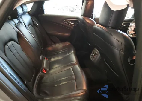 2016 Chrysler 200 Limited z USA, uszkodzony, nr VIN 1C3CCCABXGN178957